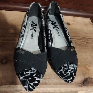Ann Klein flats size 8.5 black
